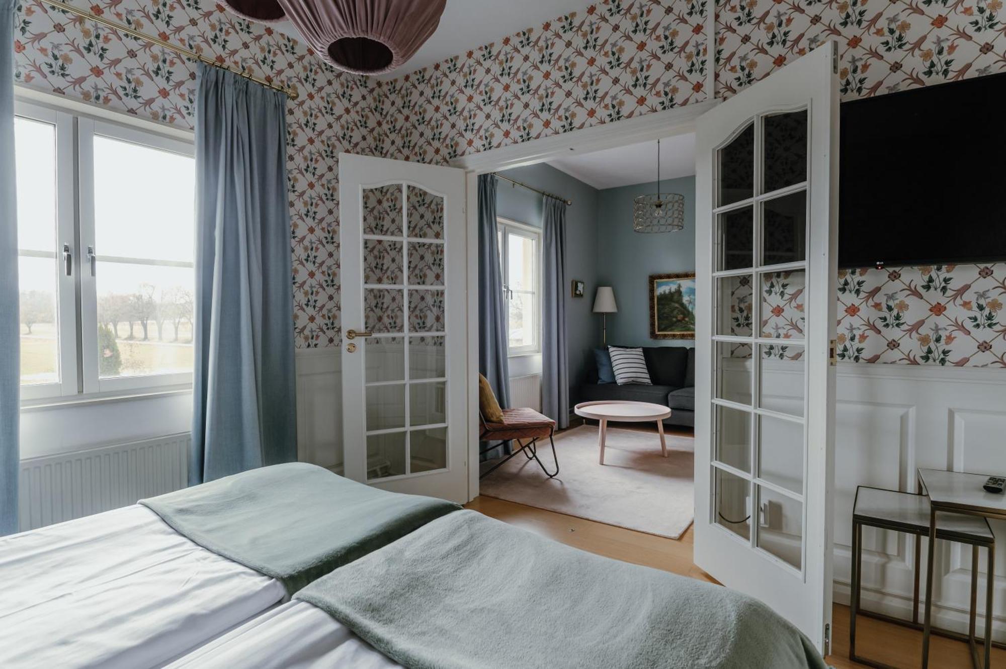 Hotel Haga Slott Enköping Esterno foto