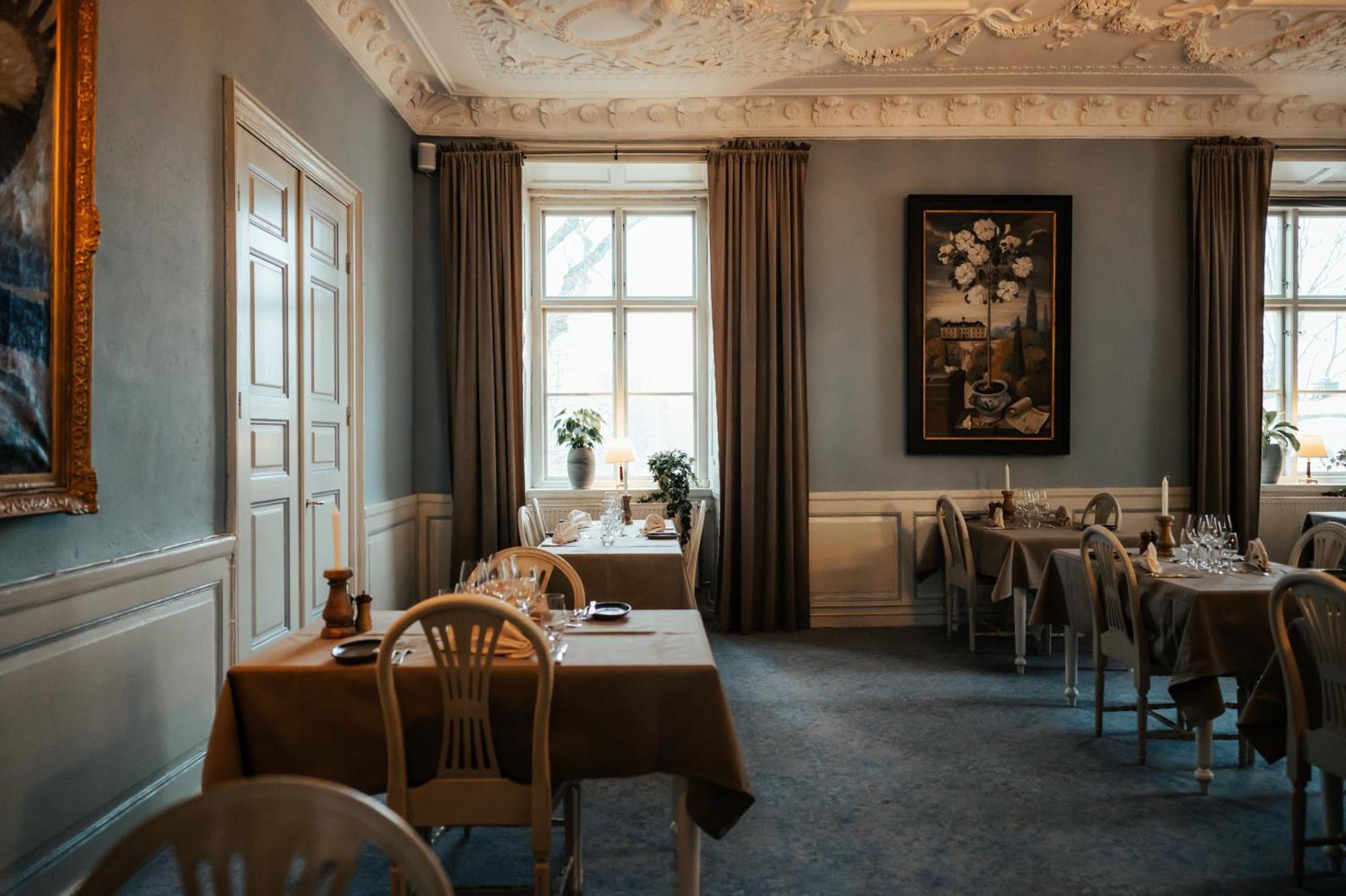 Hotel Haga Slott Enköping Esterno foto