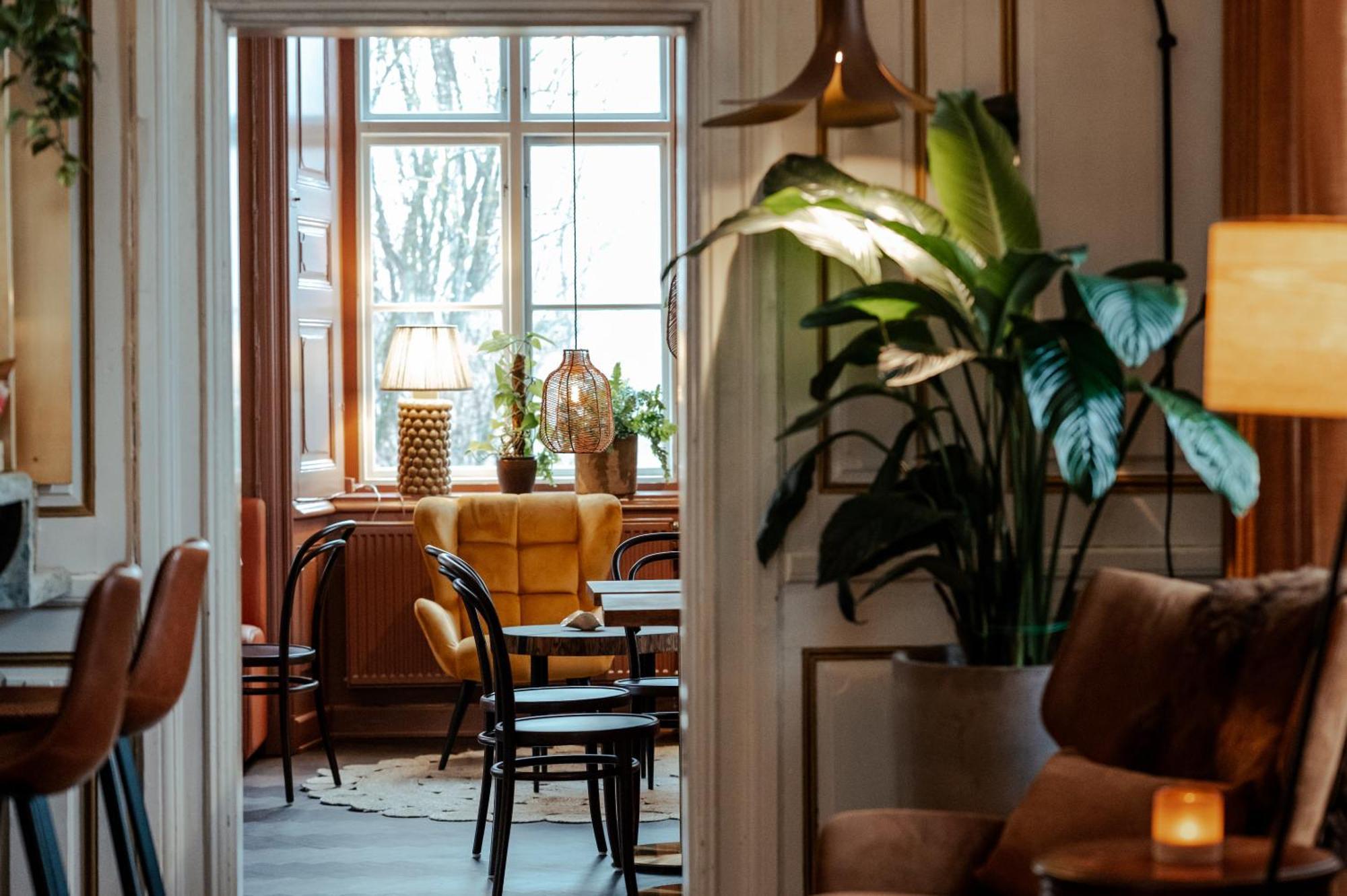 Hotel Haga Slott Enköping Esterno foto