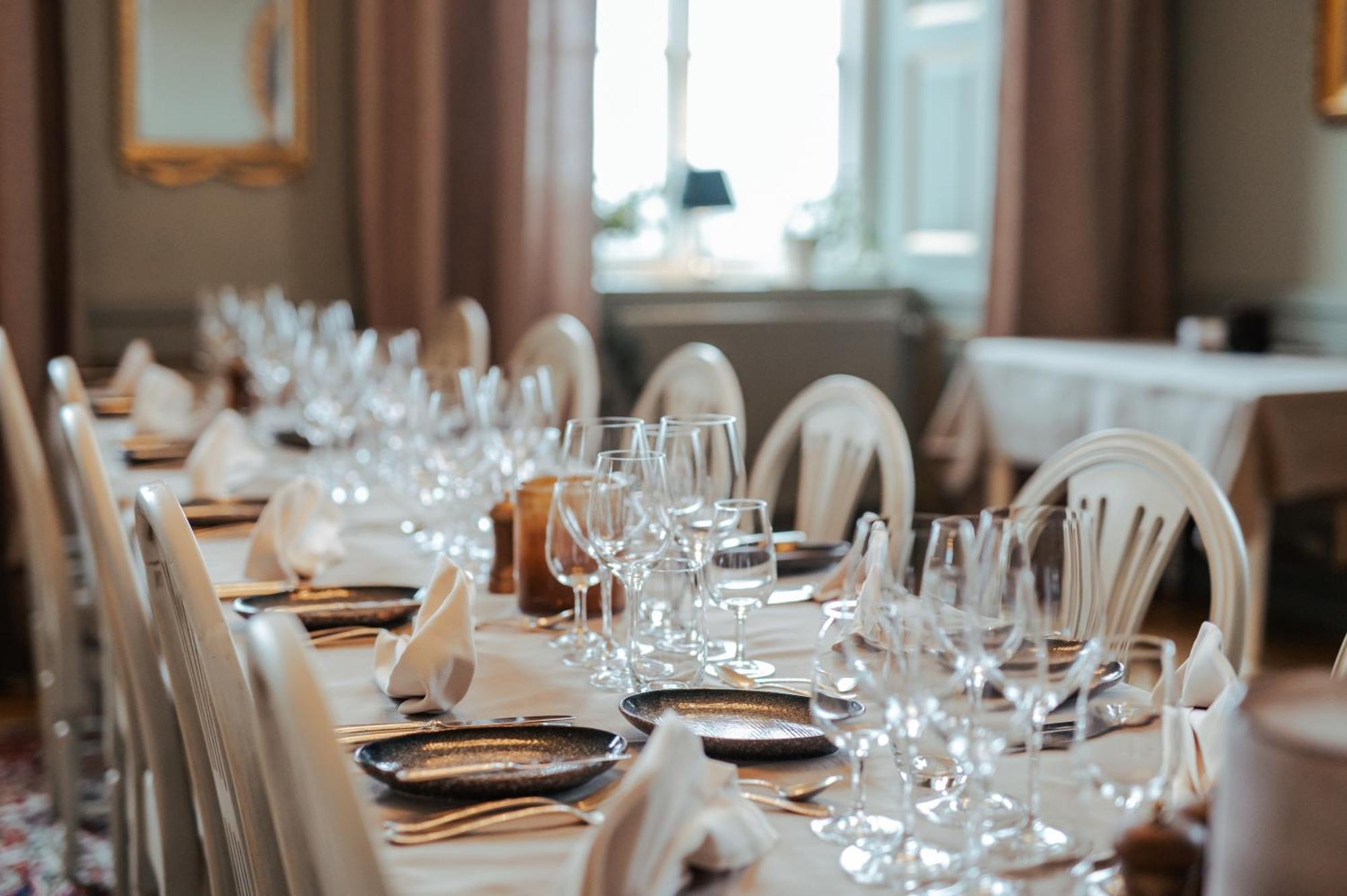Hotel Haga Slott Enköping Esterno foto
