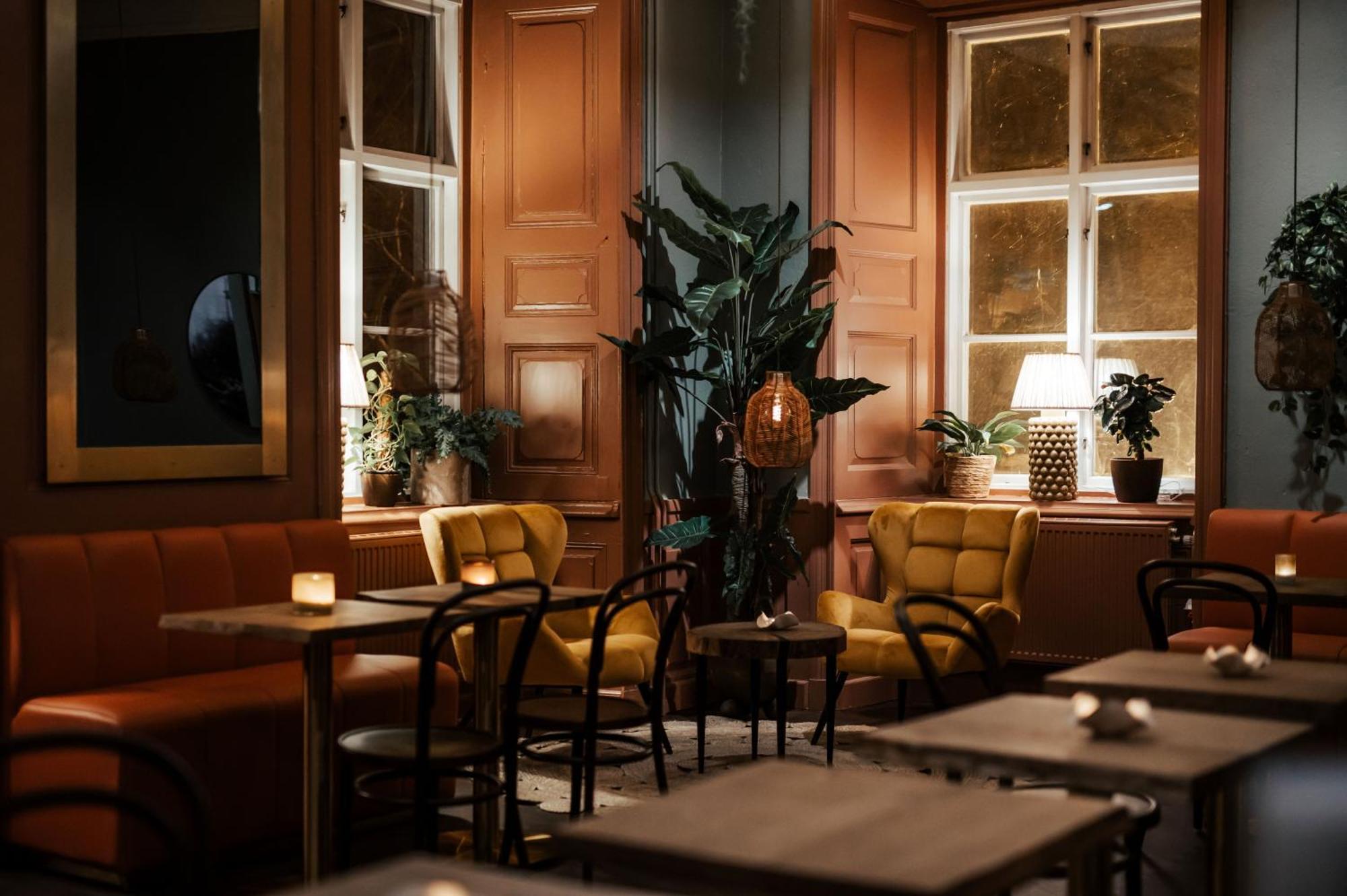 Hotel Haga Slott Enköping Esterno foto